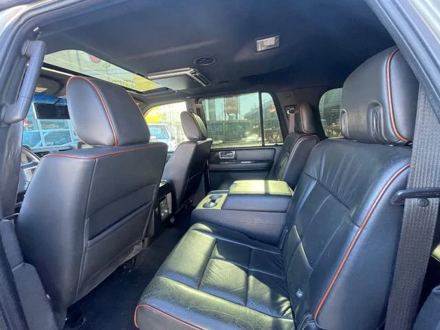 Lincoln NAVIGATOR 23