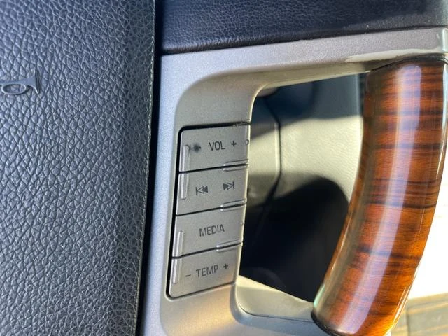 Lincoln NAVIGATOR 33