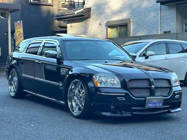 Dodge MAGNUM 6