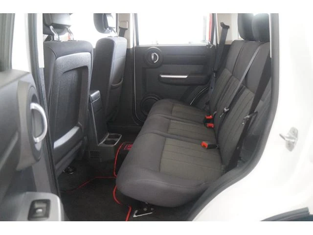 Dodge NITRO 23