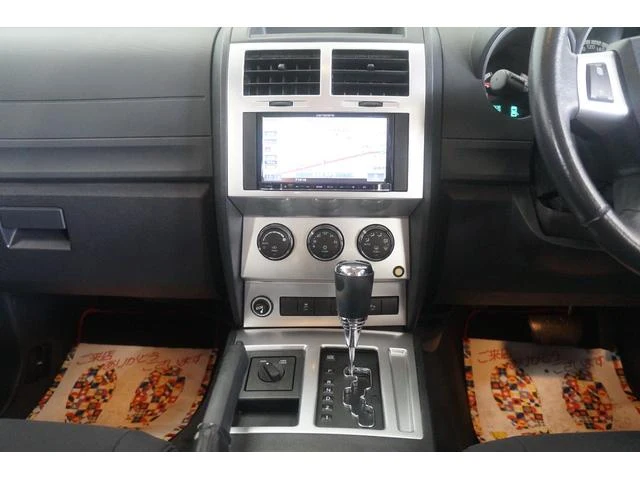 Dodge NITRO 14