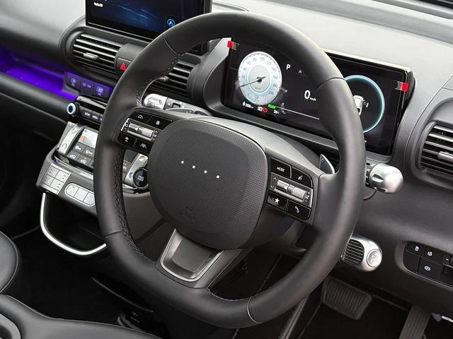 Hyundai INSTER 38