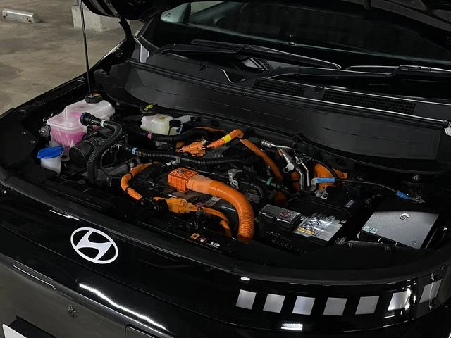 Hyundai INSTER 63