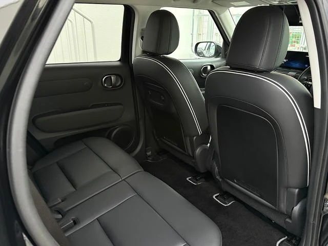 Hyundai INSTER 55