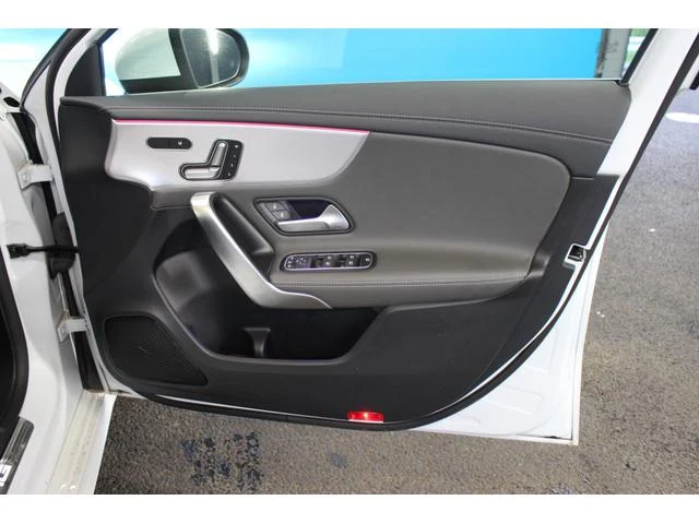 MERCEDES AMG A-CLASS 33