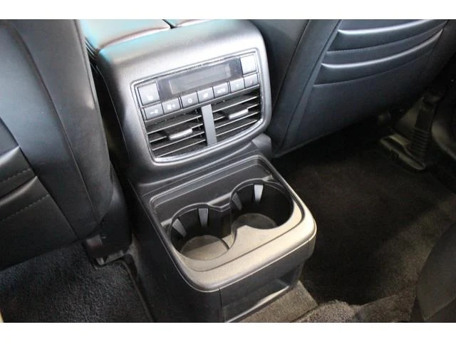 Mazda CX-8 51