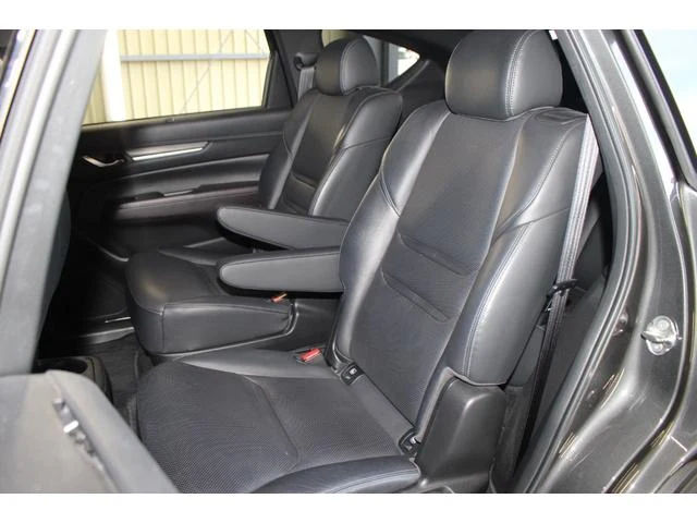 Mazda CX-8 46