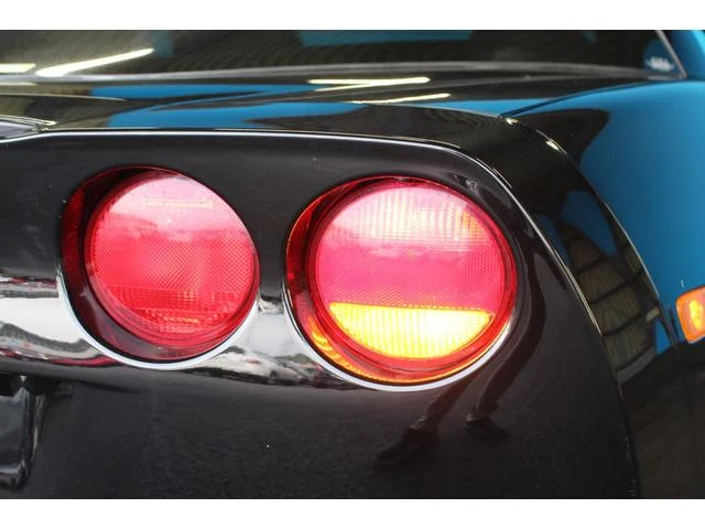 Chevrolet CORVETTE 48
