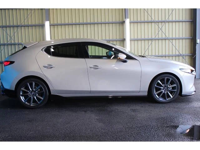 Mazda MAZDA3 29