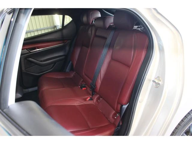 Mazda MAZDA3 44
