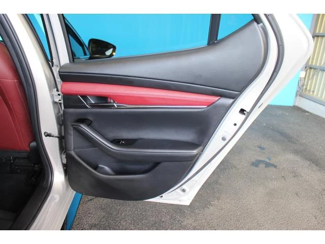 Mazda MAZDA3 46