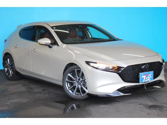 Mazda MAZDA3 24