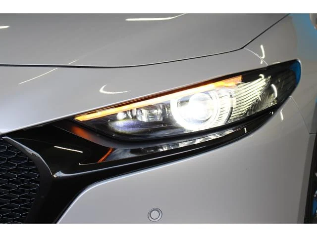 Mazda MAZDA3 28