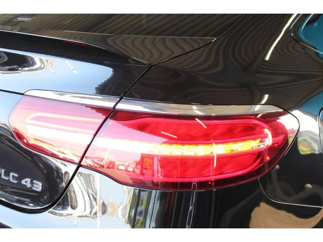 MERCEDES AMG GLC 26