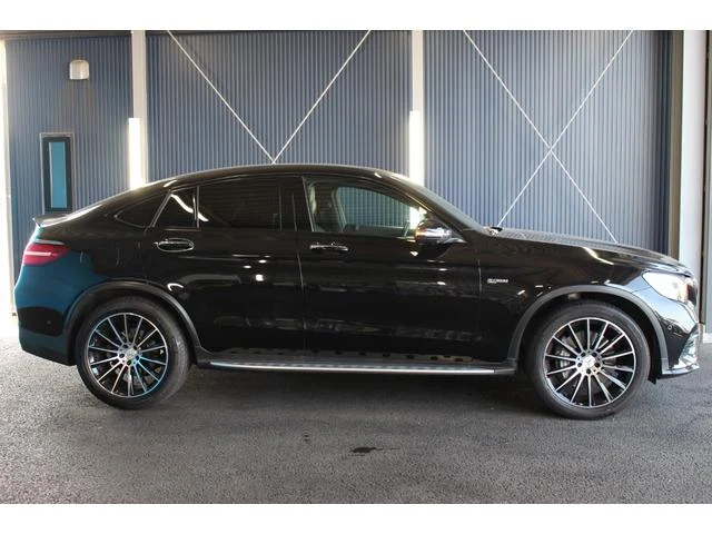 MERCEDES AMG GLC 19