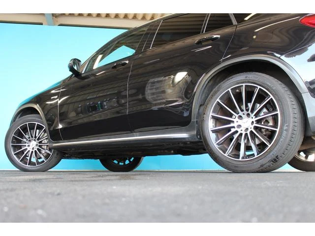 MERCEDES AMG GLC 22