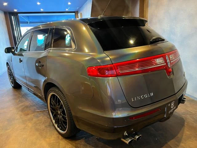 Lincoln MKT 3