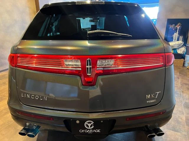Lincoln MKT 12