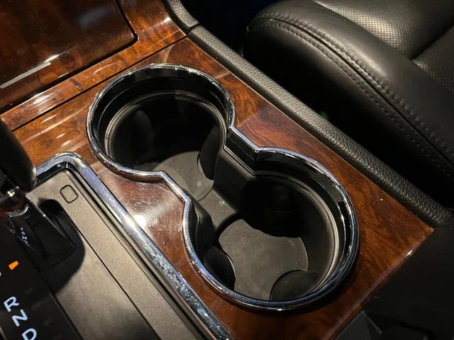 Lincoln NAVIGATOR 27