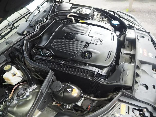 MERCEDES BENZ E-CLASS 52
