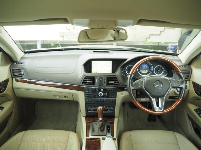 MERCEDES BENZ E-CLASS 6