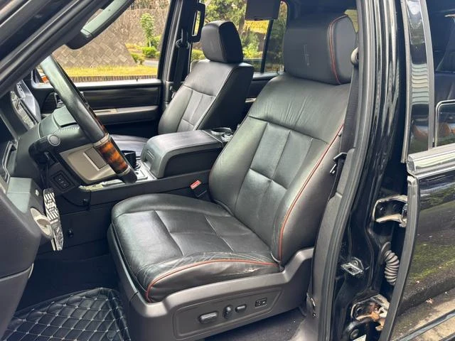 Lincoln NAVIGATOR 32