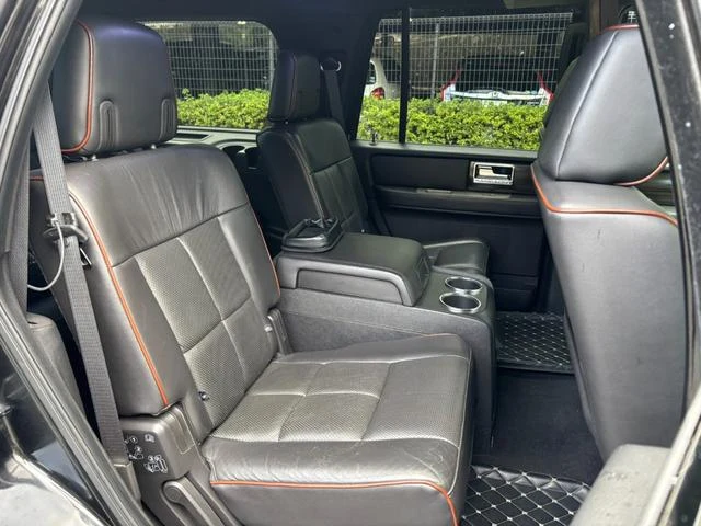 Lincoln NAVIGATOR 51