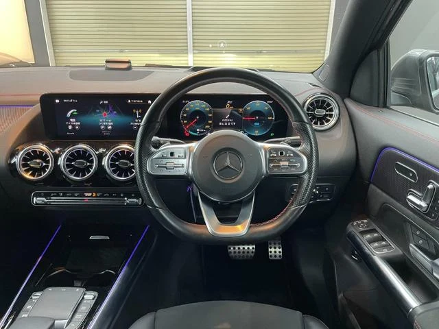 MERCEDES BENZ EQA 22