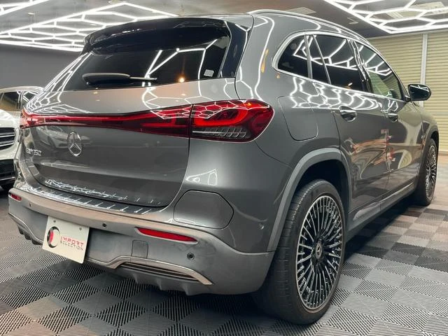 MERCEDES BENZ EQA 5