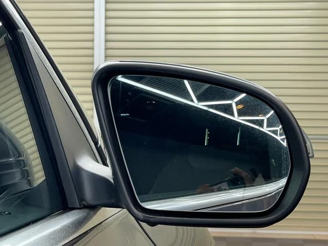 MERCEDES BENZ EQA 44