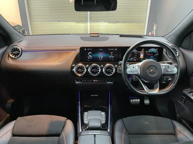MERCEDES BENZ EQA 21