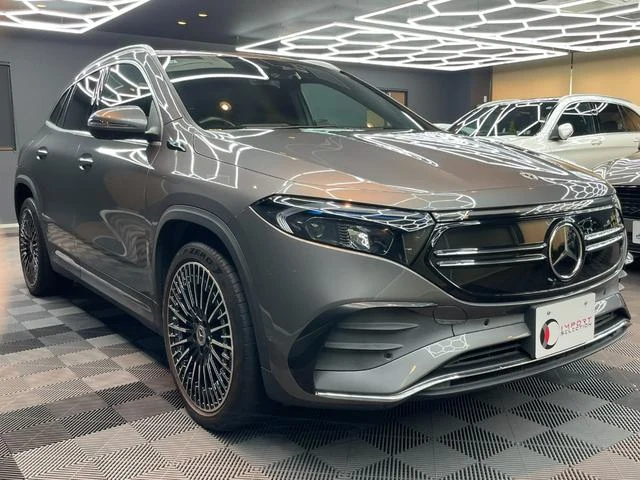 MERCEDES BENZ EQA 4