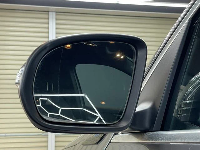 MERCEDES BENZ EQA 43