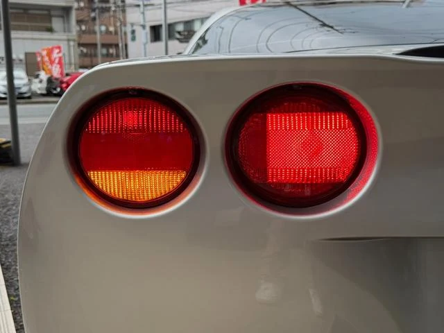 Chevrolet CORVETTE 40