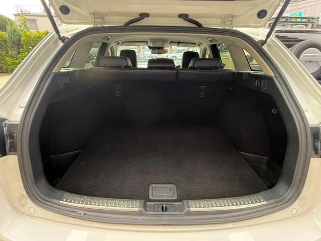 Mazda ATENZA 41