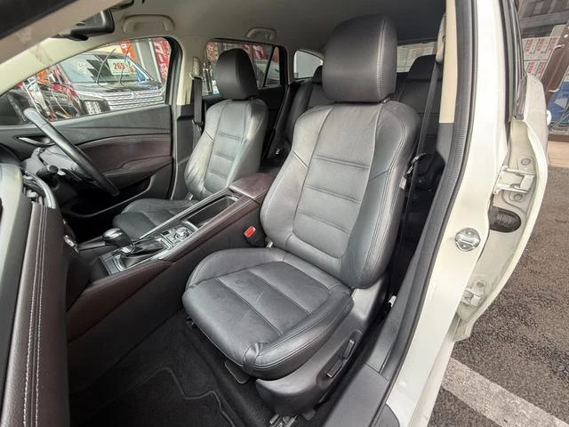 Mazda ATENZA 49