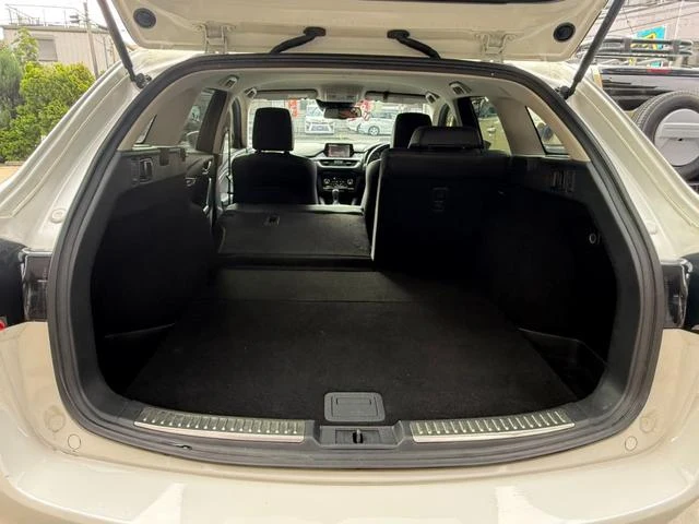 Mazda ATENZA 42