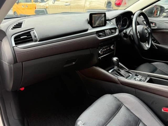 Mazda ATENZA 47