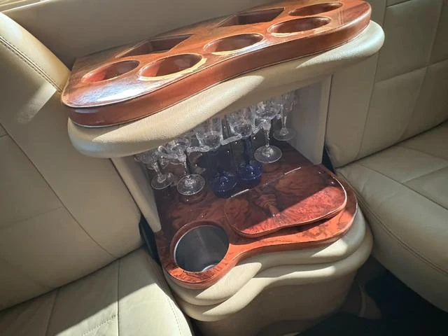 Lincoln NAVIGATOR 23