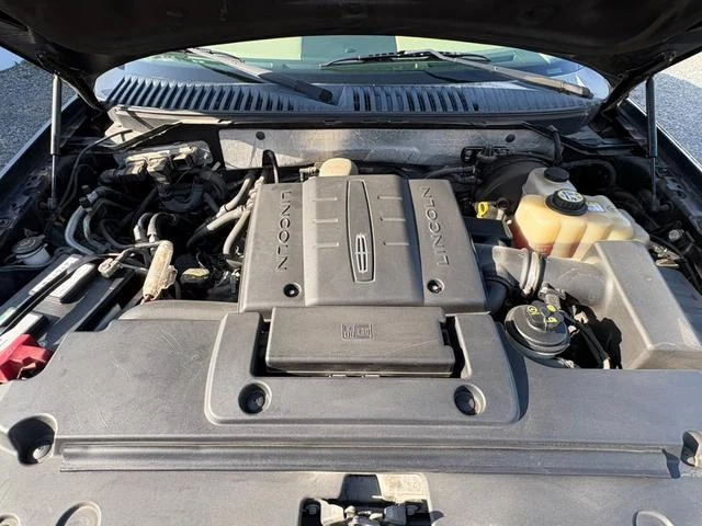 Lincoln NAVIGATOR 27