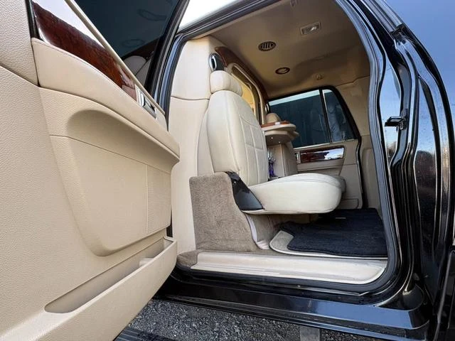 Lincoln NAVIGATOR 11