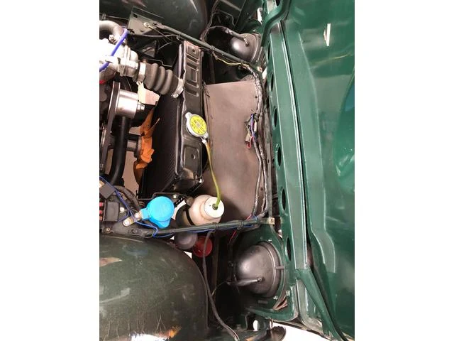 Triumph TR-4 33
