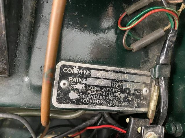 Triumph TR-4 8