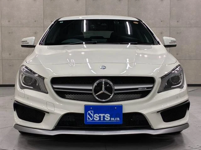 MERCEDES AMG CLA-CLASS 5
