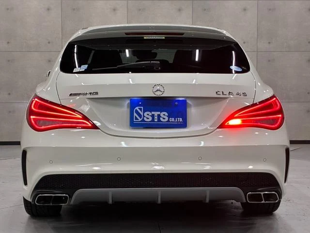 MERCEDES AMG CLA-CLASS 13