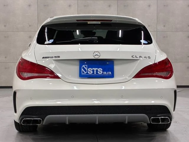 MERCEDES AMG CLA-CLASS 11