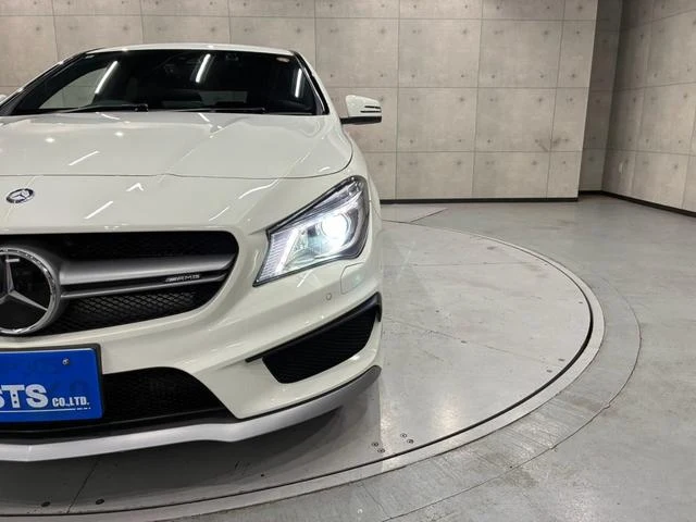 MERCEDES AMG CLA-CLASS 8