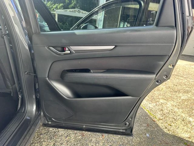 Mazda CX-8 38
