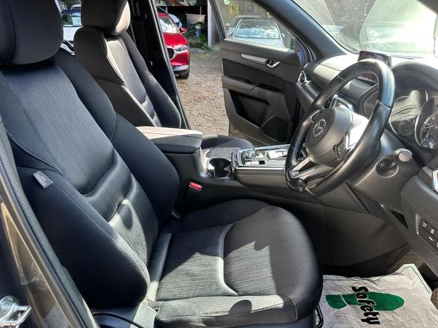 Mazda CX-8 33
