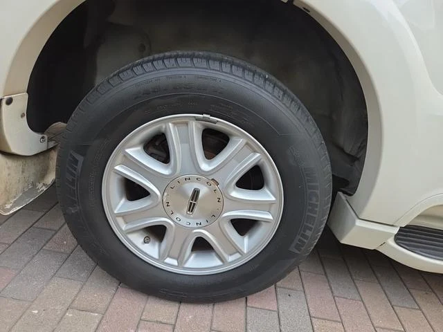Lincoln AVIATOR 16